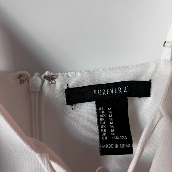 Embroidered forever 21 romper - Picture 4 of 5